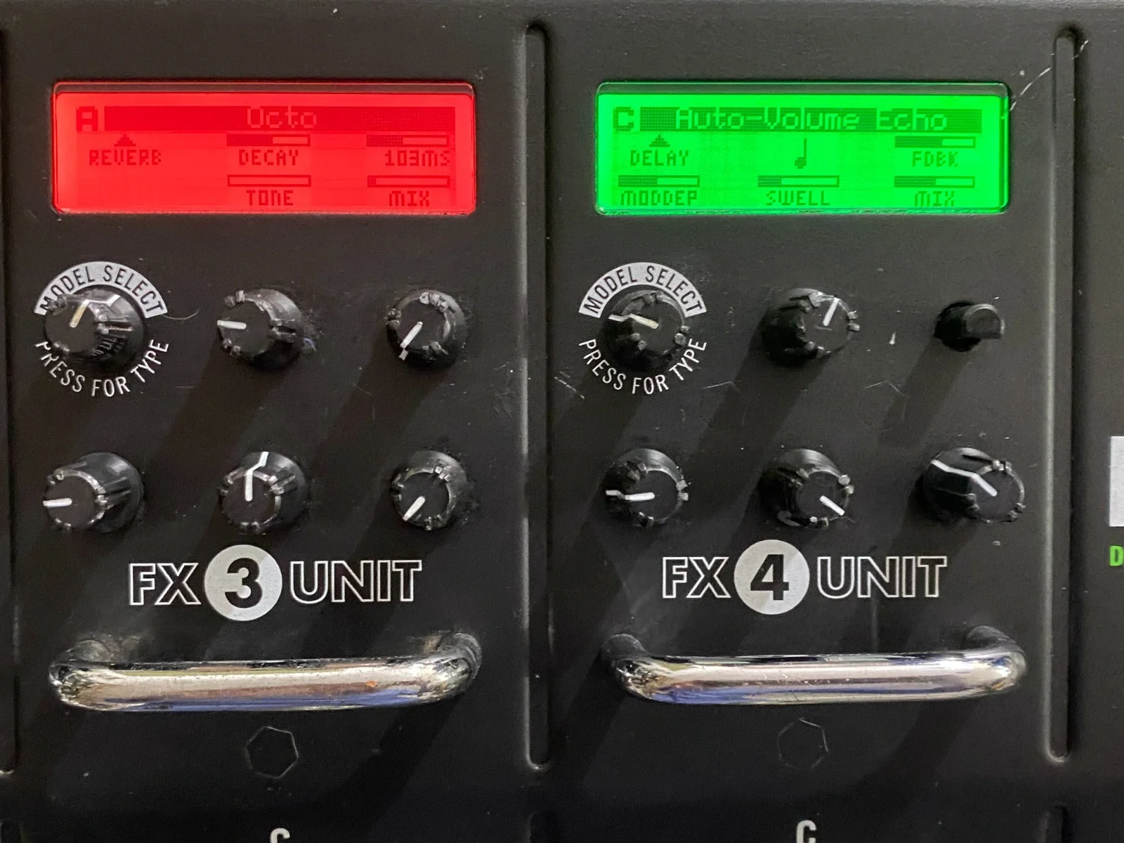 Line6 M13 Effect Processor