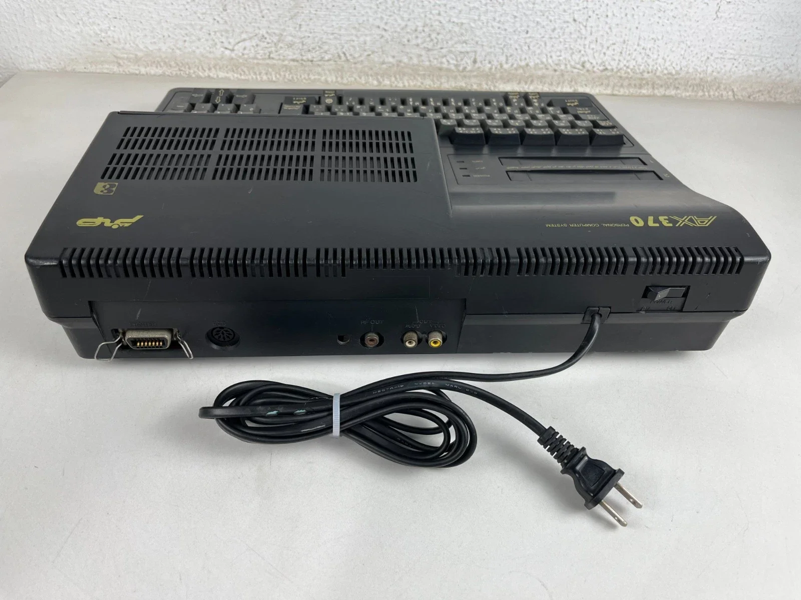 Sanyo Wavy Computer AX370