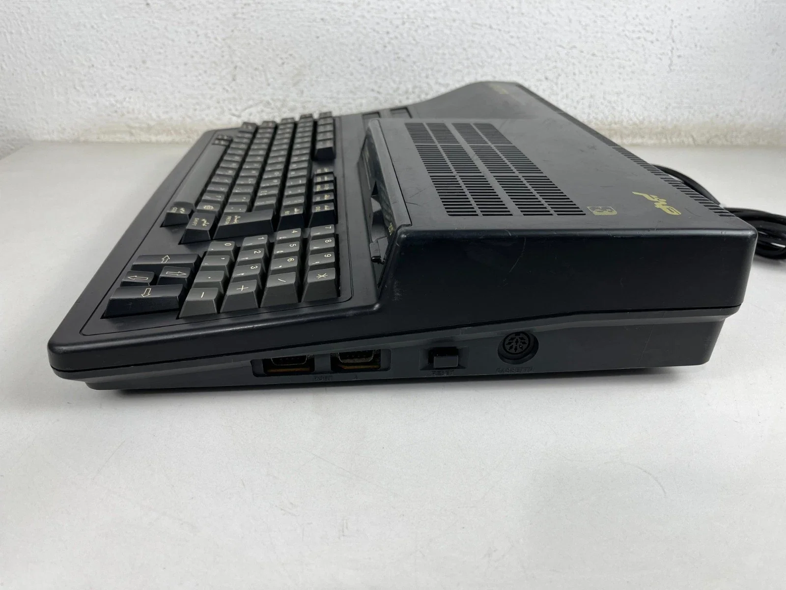 Sanyo Wavy Computer AX370
