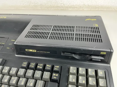 Sanyo Wavy Computer AX370