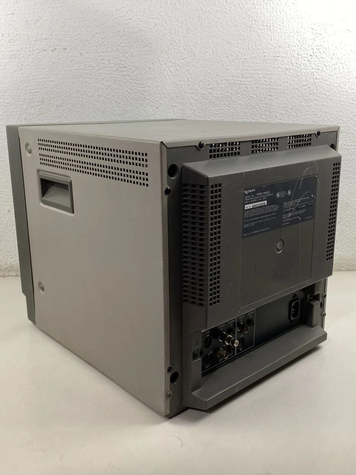 Sony PVM-14N5U Monitor