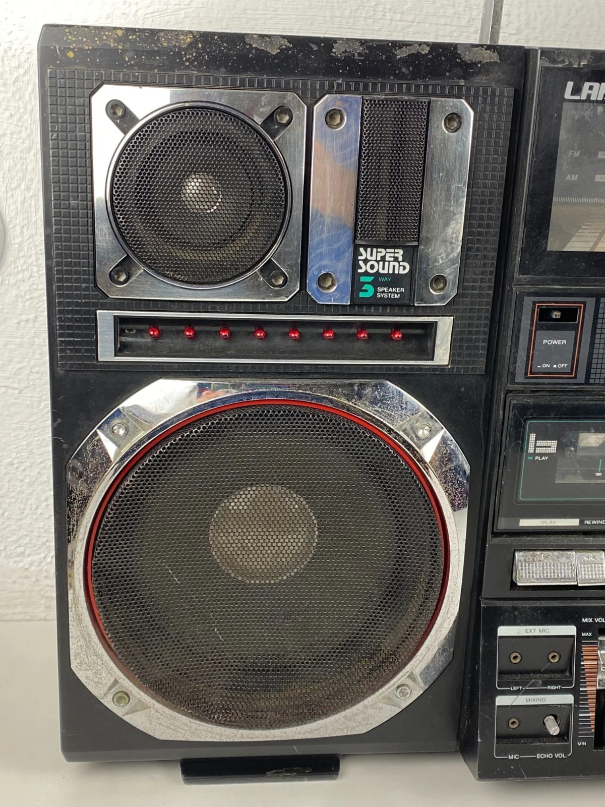 LARSEN Q-100 Boombox