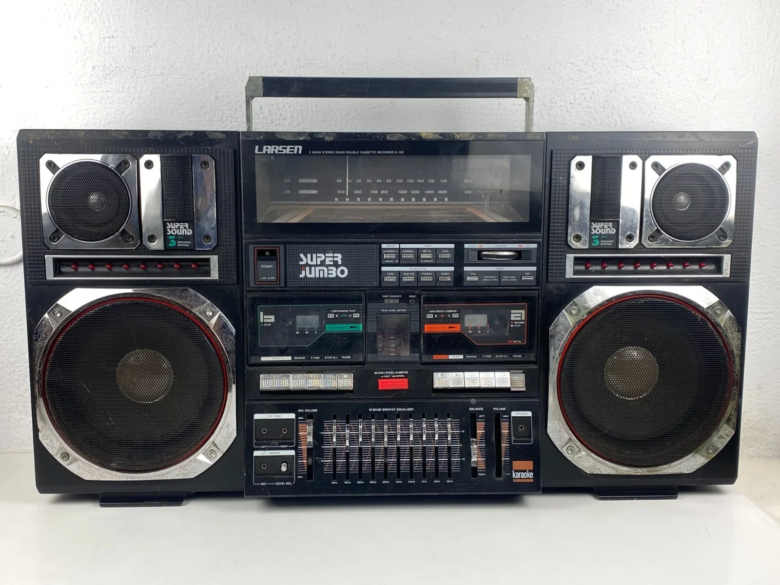 LARSEN Q-100 Boombox