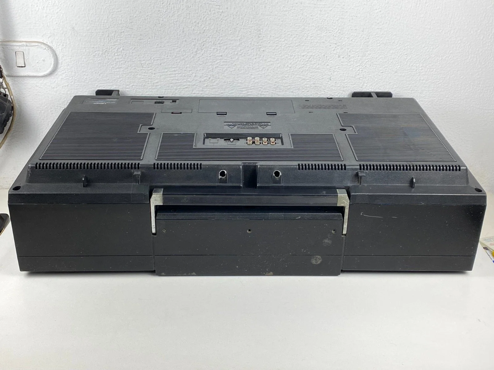 LARSEN Q-100 Boombox