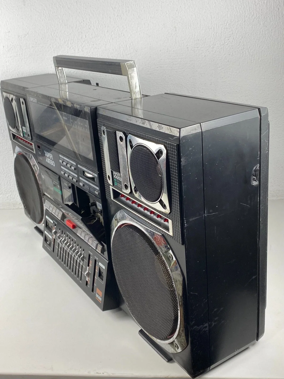 LARSEN Q-100 Boombox