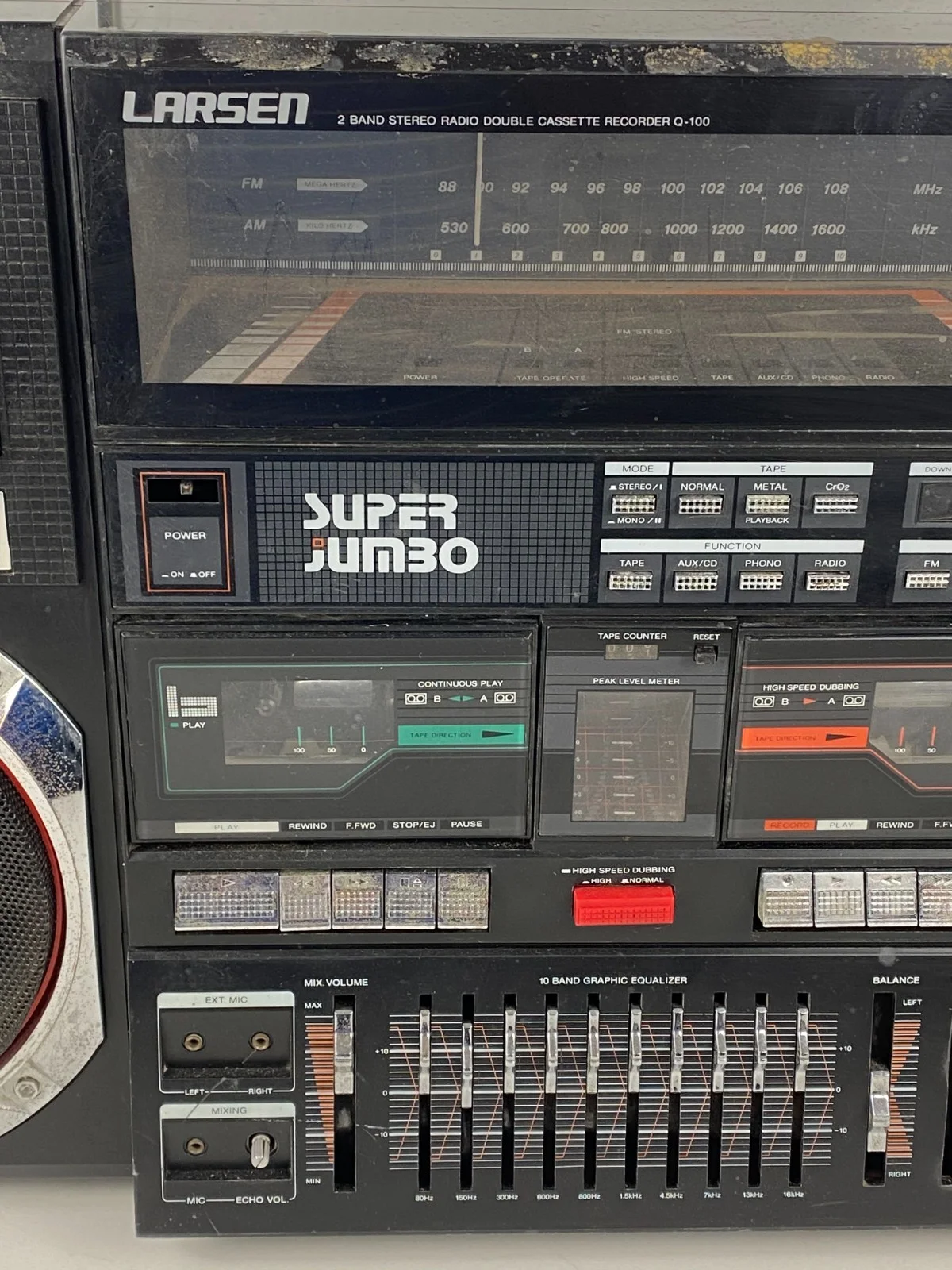 LARSEN Q-100 Boombox