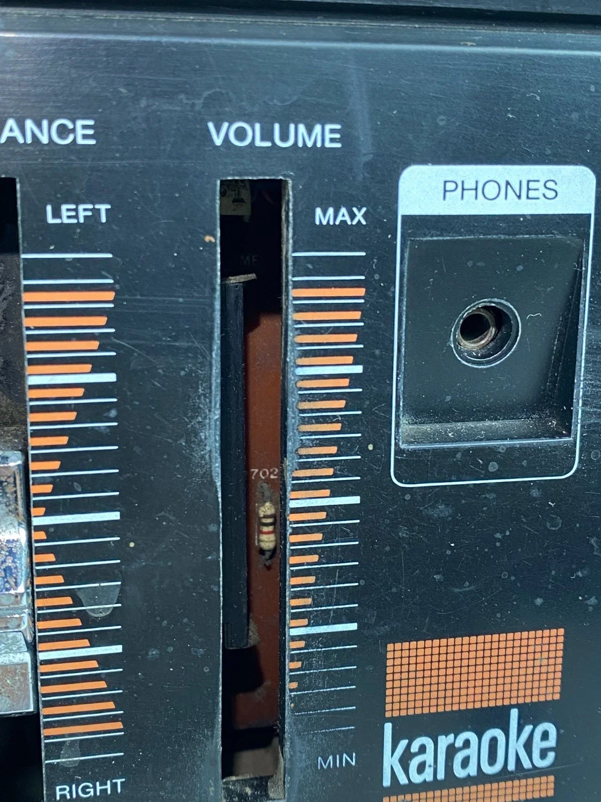 LARSEN Q-100 Boombox