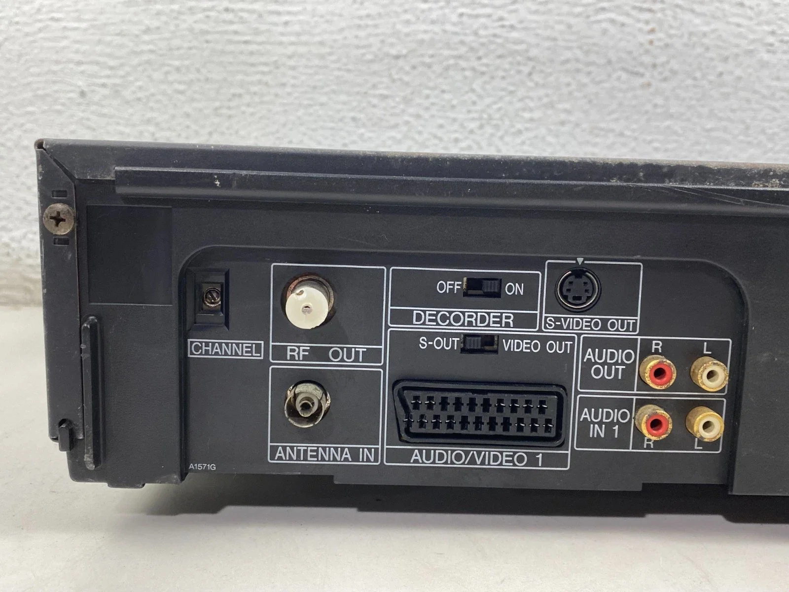 Sharp VC-S1000G Video Cassette Recorder