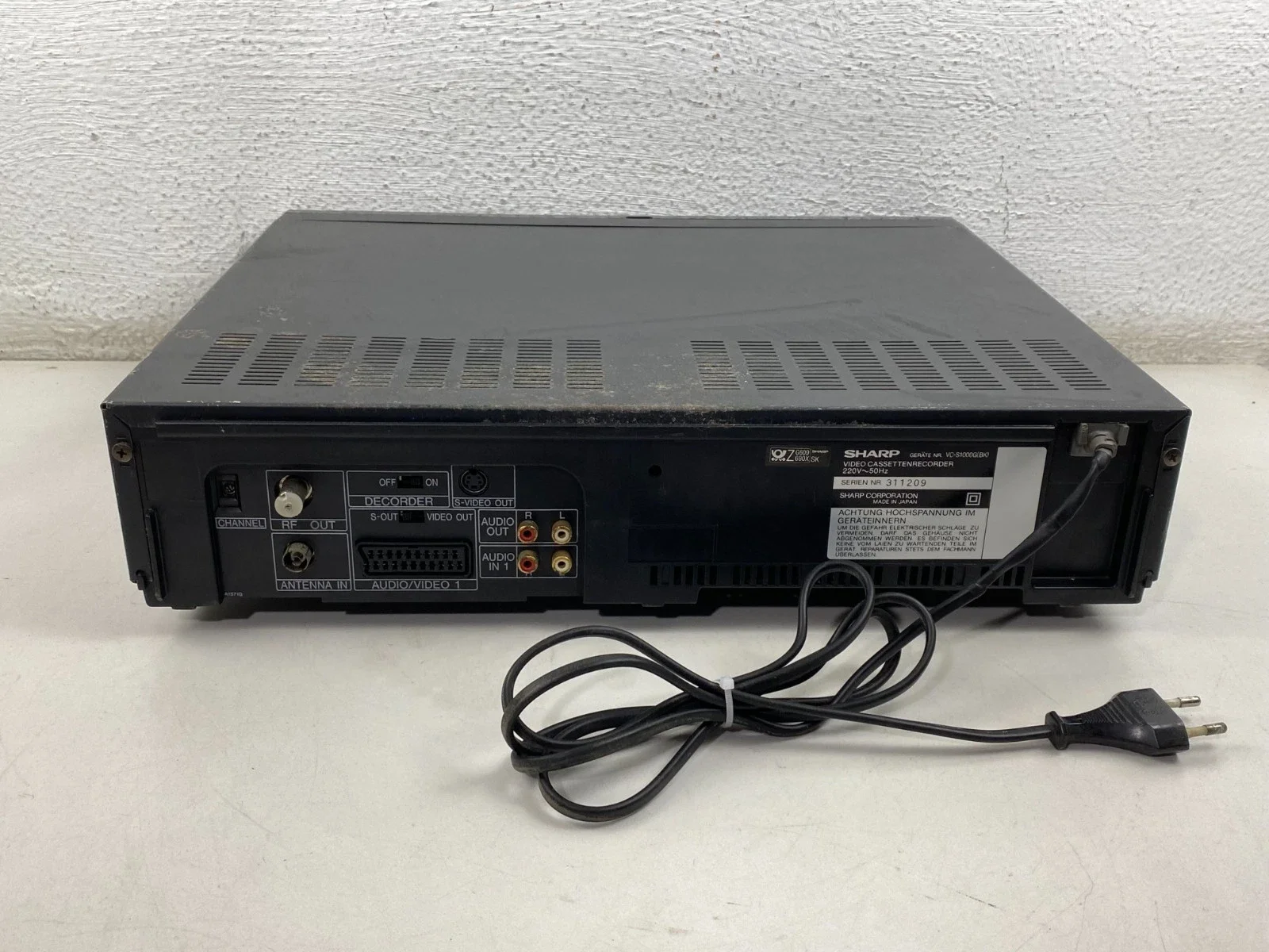 Sharp VC-S1000G Video Cassette Recorder