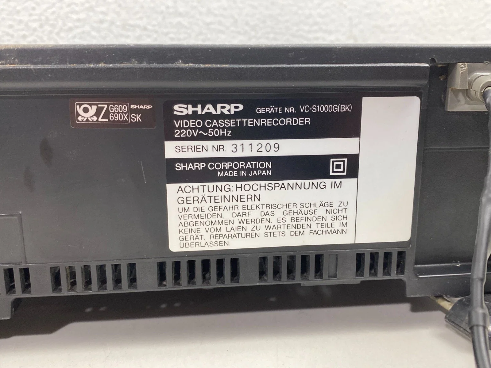 Sharp VC-S1000G Video Cassette Recorder