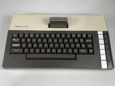 ATARI 800XL Home Computer