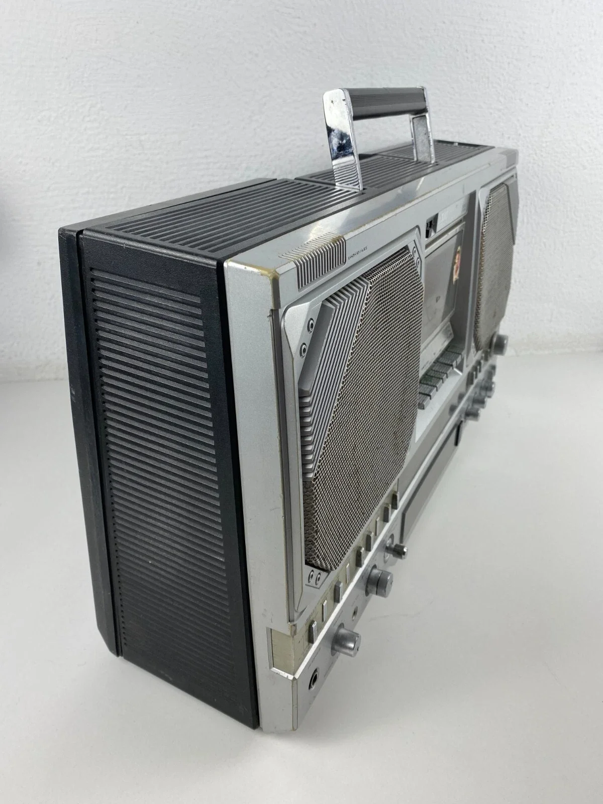 AKAI AJ 530 Boombox