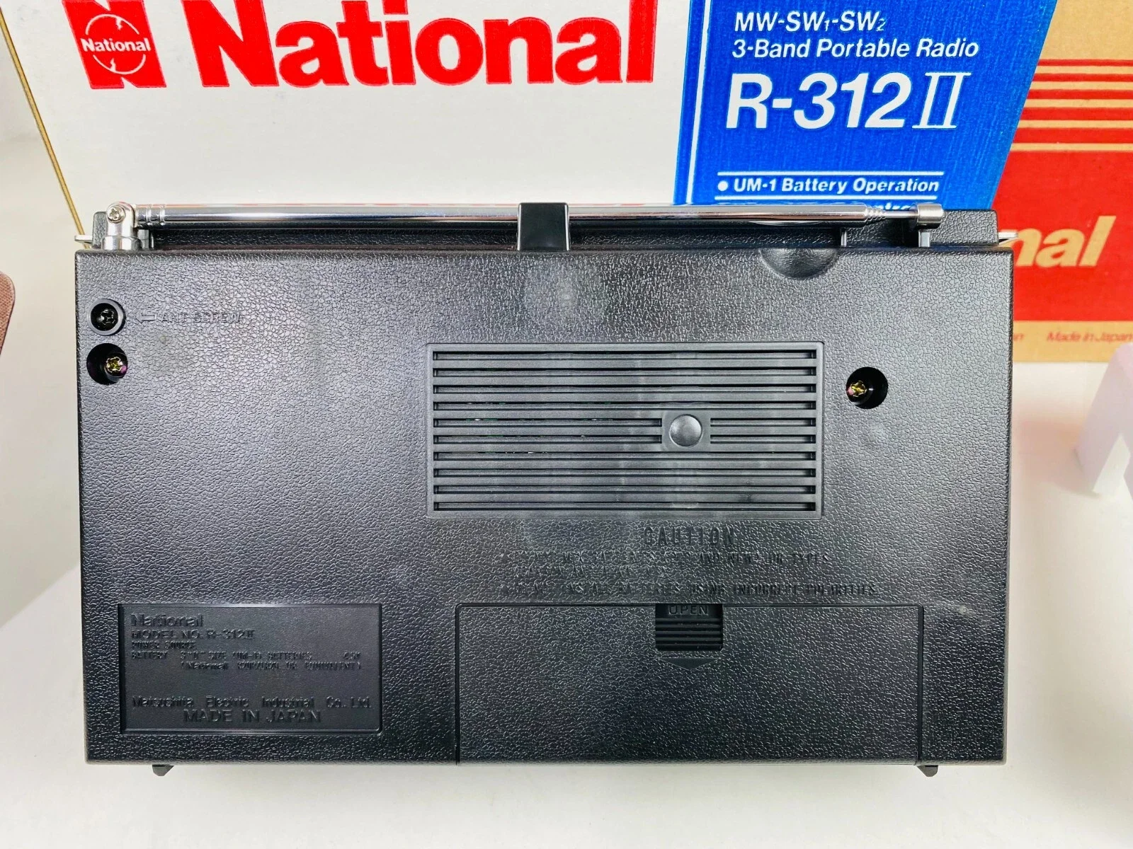 National Panasonic R-312II Portable Radio