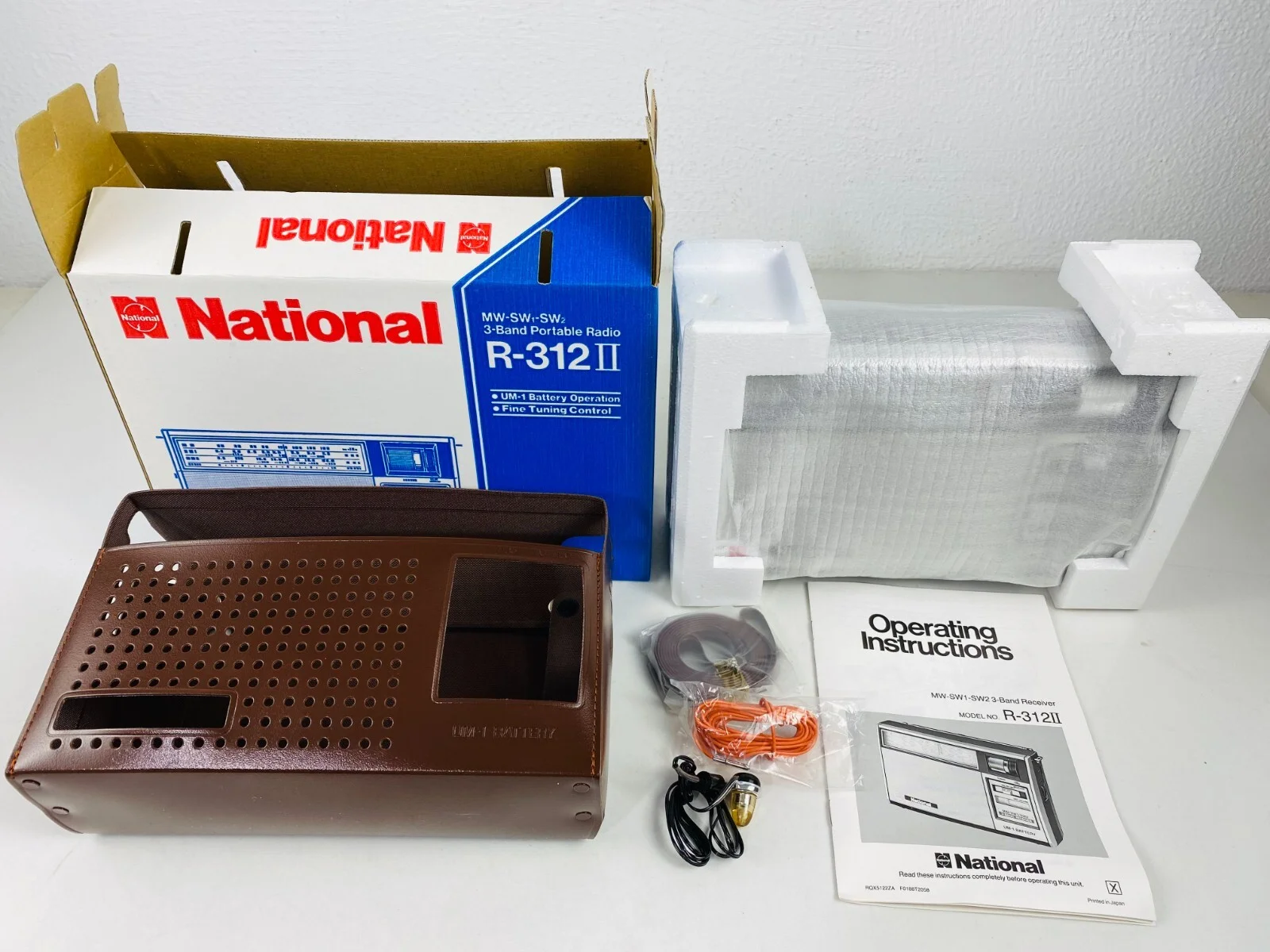 National Panasonic R-312II Portable Radio