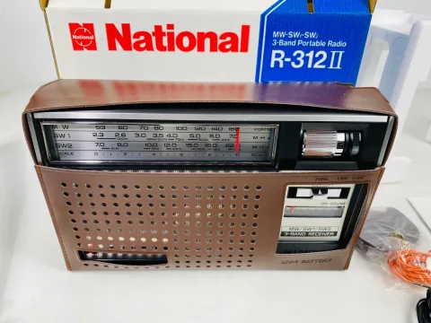 National Panasonic R-312II Portable Radio
