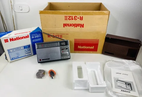 National Panasonic R-312II Portable Radio