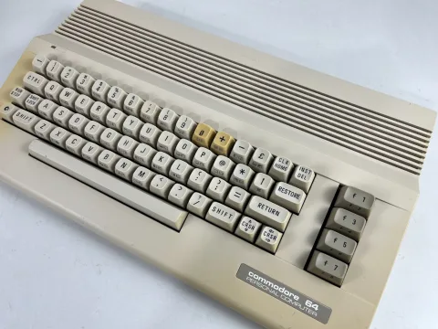 Commodore C64C Computer