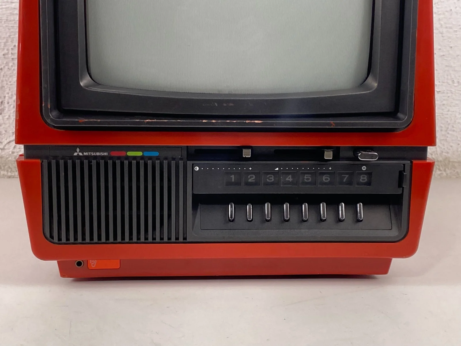 Mitsubishi CB-100QD TV 9-inch