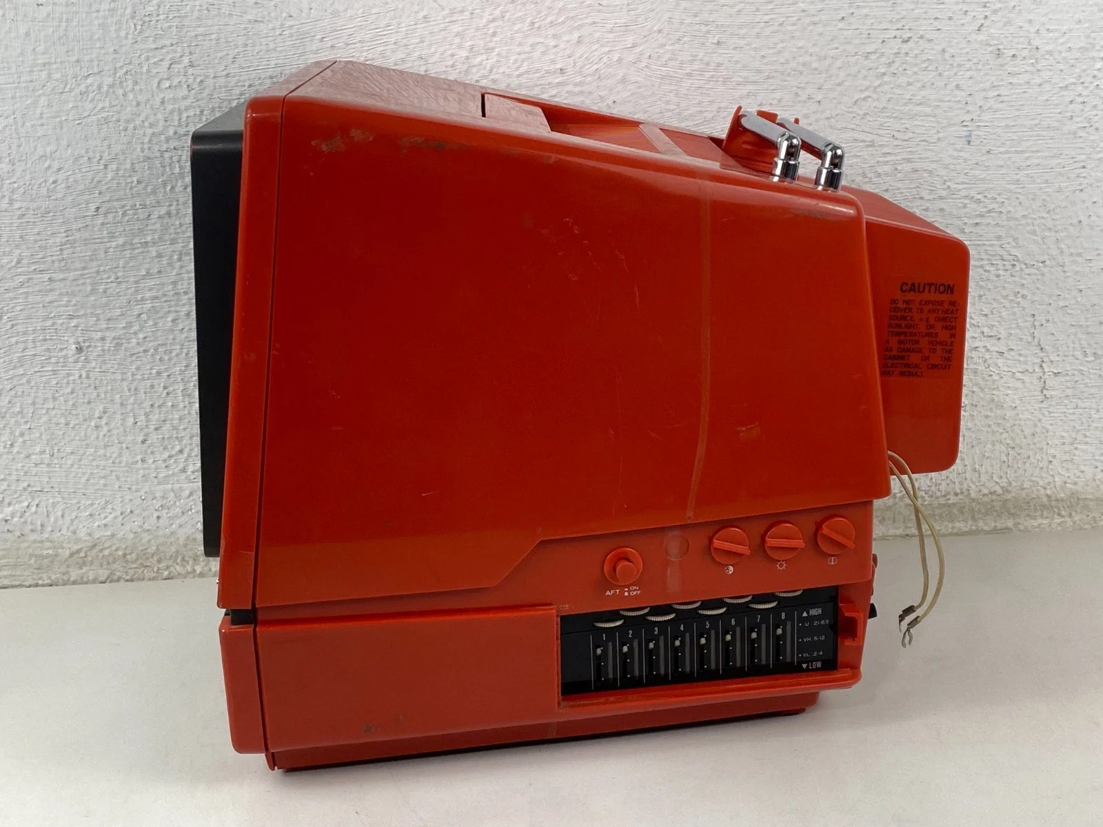 Mitsubishi CB-100QD TV 9-inch