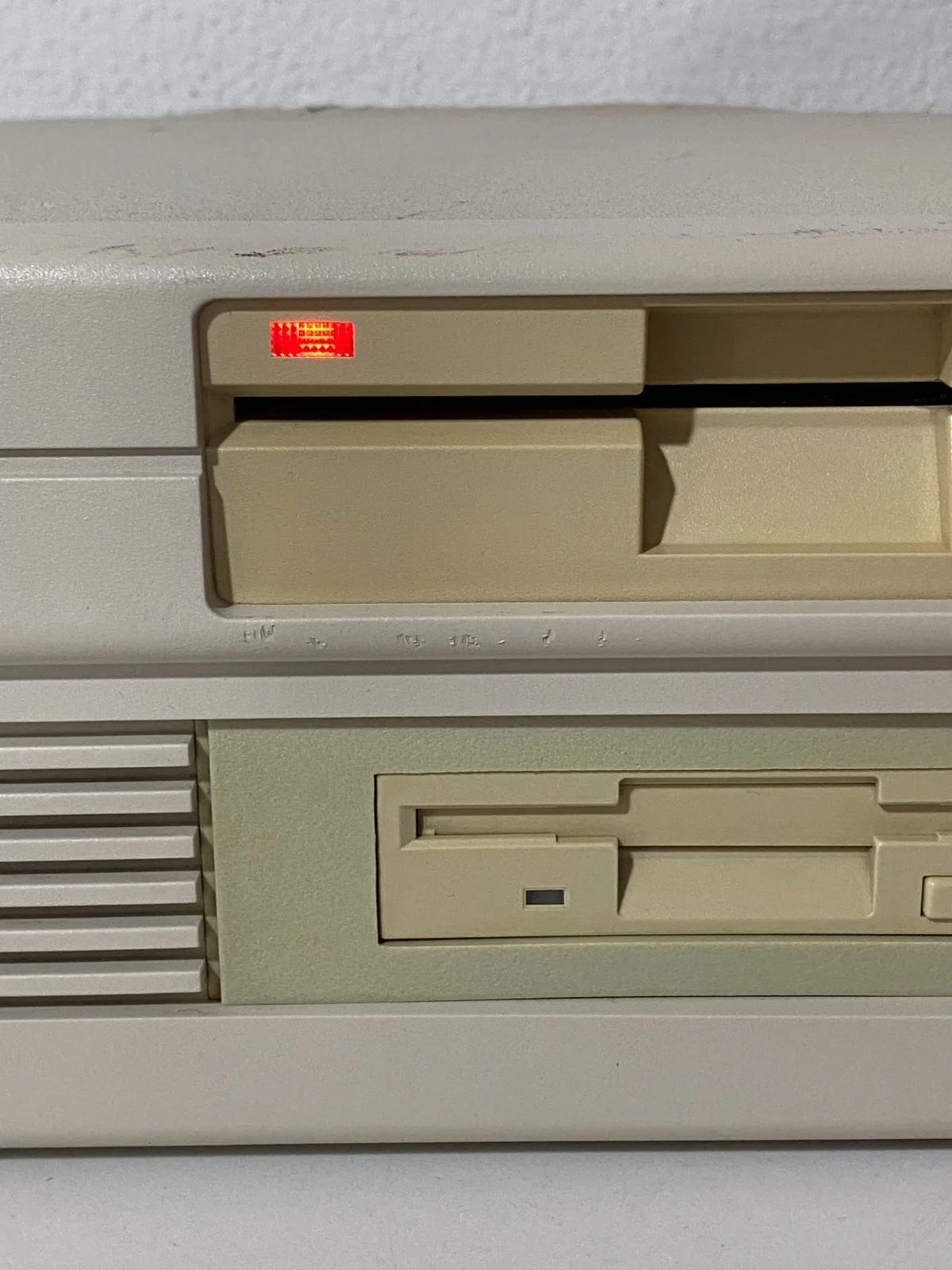 Tandy 1000SL Personal Computer 25-1401