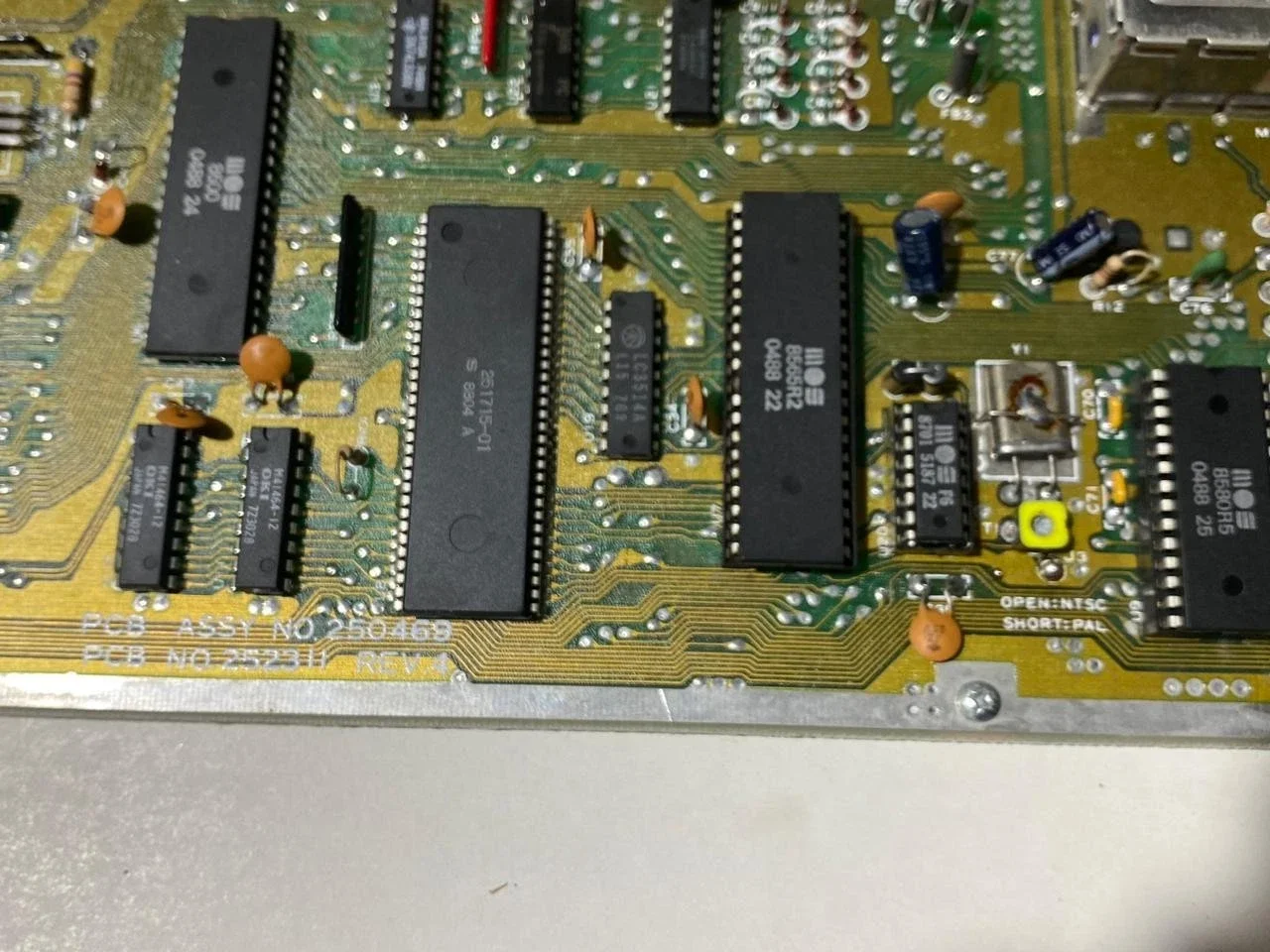 Commodore 64C Personal Computer