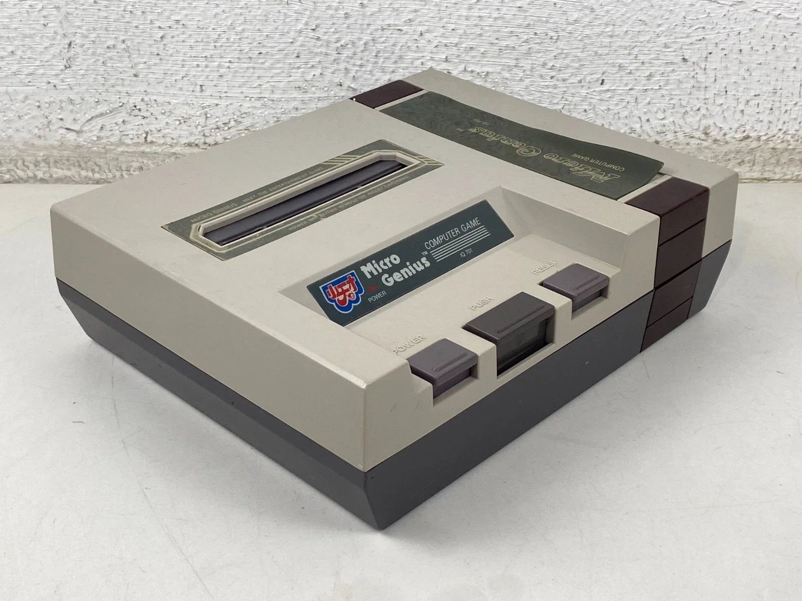 Micro Genius IQ-701 Video Game Console