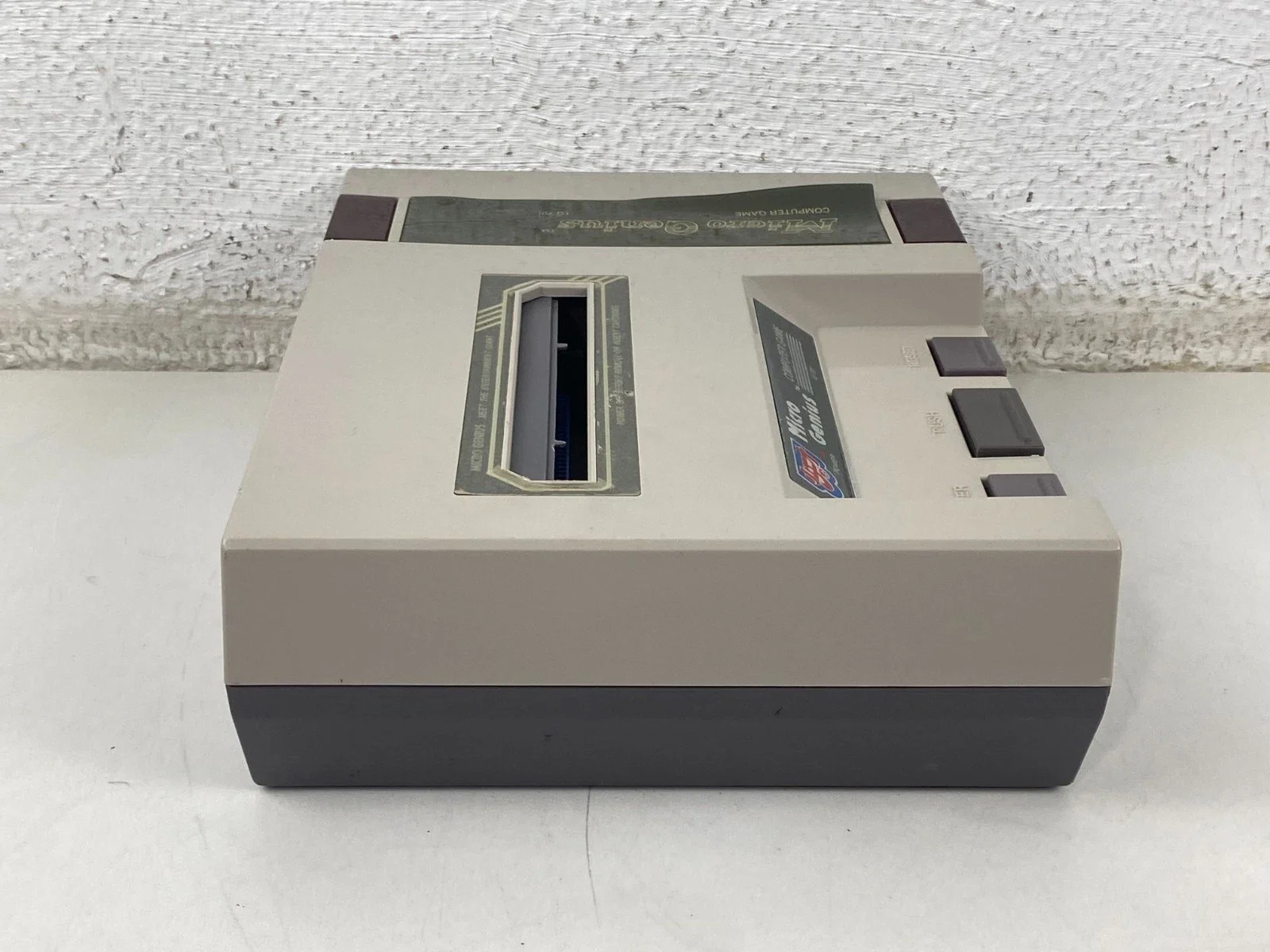 Micro Genius IQ-701 Video Game Console
