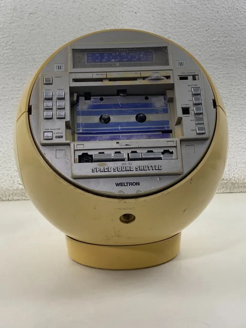 Weltron XX-10 Radio Cassette Recorder