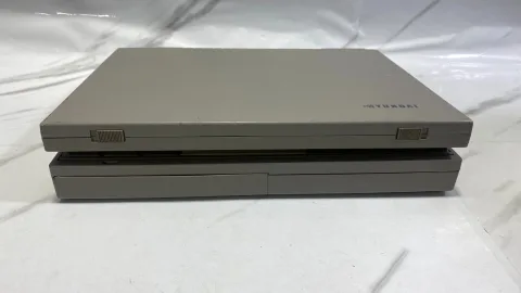 Hyundai Neuron 433 SLCC Laptop