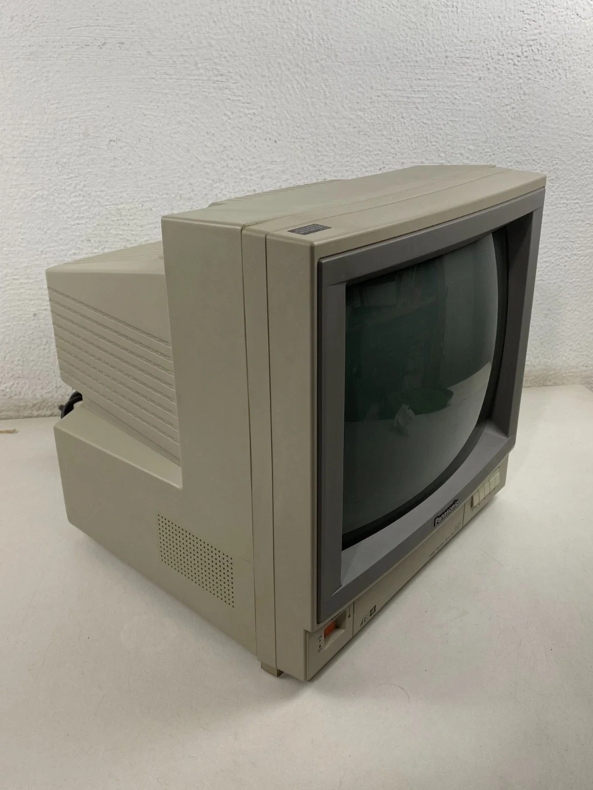 Panasonic WV-CM146/G Video Monitor 14-inch