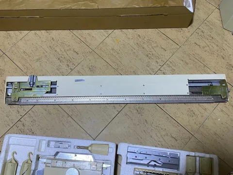 Brother KH-840/KR-830 Knitting Machine
