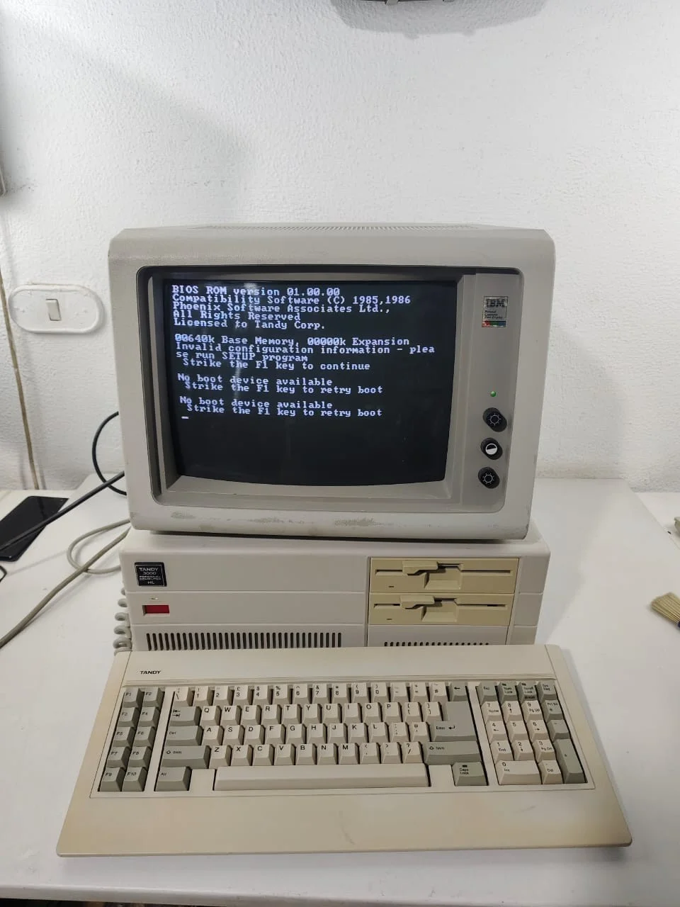 Tandy 25-4070 Personal Computer
