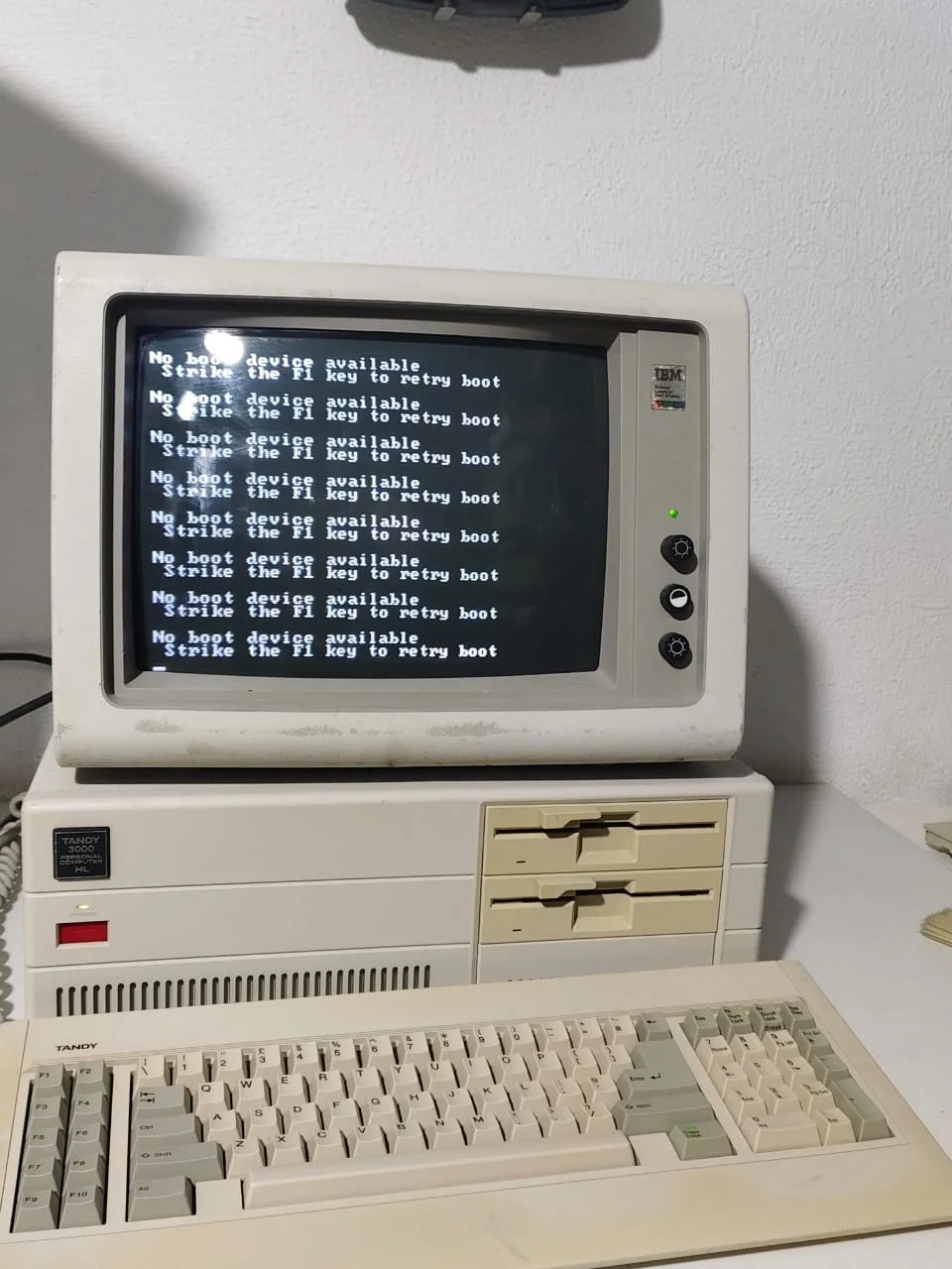 Tandy 25-4070 Personal Computer