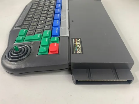 نظام كمبيوتر منزلي إنتربرايز 64