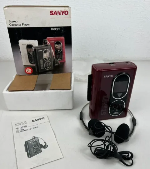 Sanyo MGP-25 Walkman Stereo Portable Cassette Box Old authentic RED 🔥