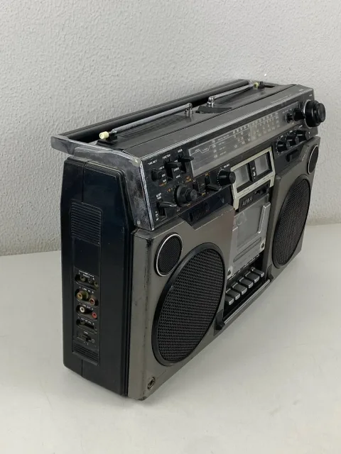 Old School Aiwa 950 Boombox Radio Cassette TPR-950A Ghettoblaster