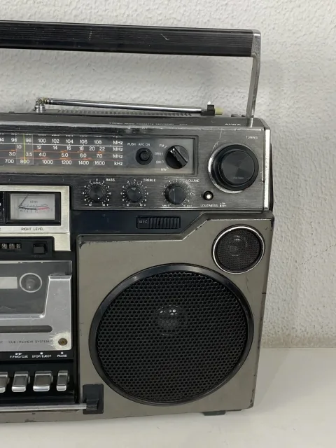 Old School Aiwa 950 Boombox Radio Cassette TPR-950A Ghettoblaster