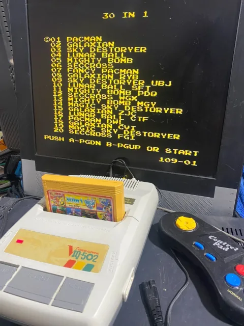 Micro Genius VIQ-502 Famiclone Famicom Video Game Console كمبيوتر العائله