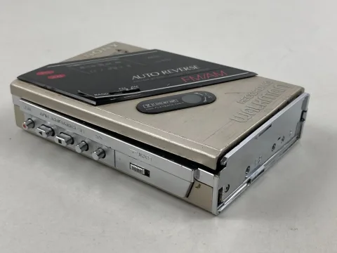 Sony WM-F202 Walkman Stereo Recorder Cassette Player Silver