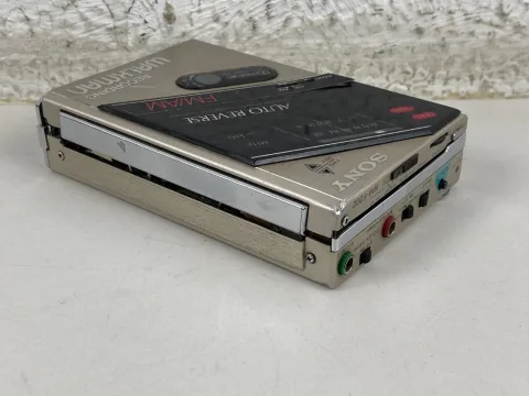 Sony WM-F202 Walkman Stereo Recorder Cassette Player Silver