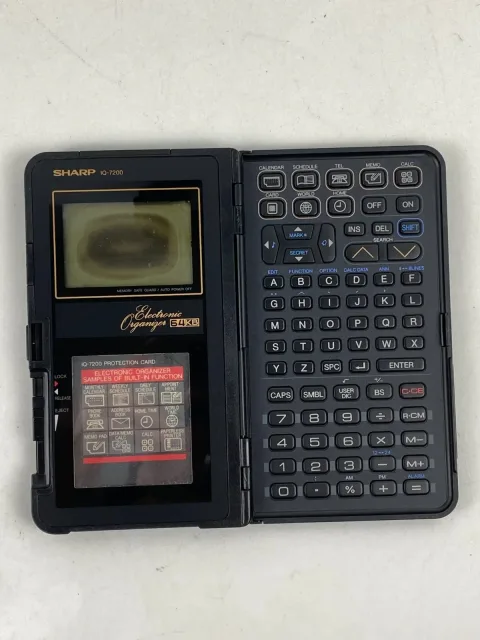 منظم إلكتروني داياري آلة حاسبة Sharp IQ-7200 من عام 1989