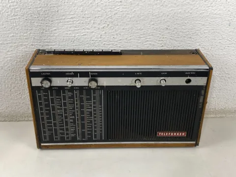 Telefunken Atlanta 101 Portable Transistor Radio