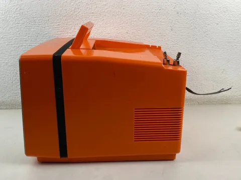 Sharp C-1001SP Retro CRT Space Age color TV orange