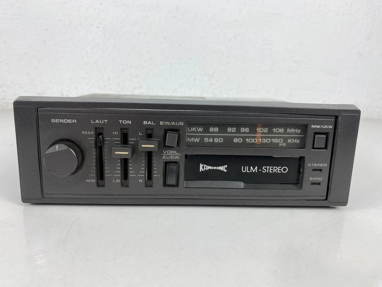 Kamosonic AR-350 Car Stereo Radio Cassette Player