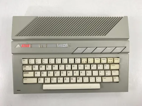 حاسوب أتاري 65XE منزلي (PAL)