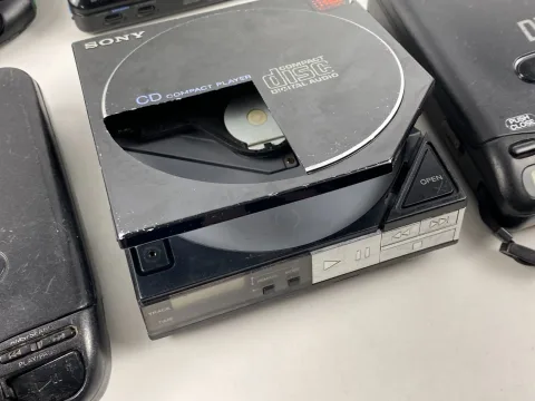 Sony Discman Philips Portable CD Sony D-99 / DT-66 / D-22 / D- 11 (Lot 11)Parts