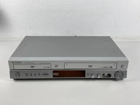 Samsung DVD-V7000K VCR DVD VHS Video Cassette Player Combo Ntsc