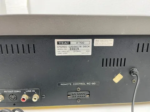Teac A-700 - Stereo Cassette Deck Recorder