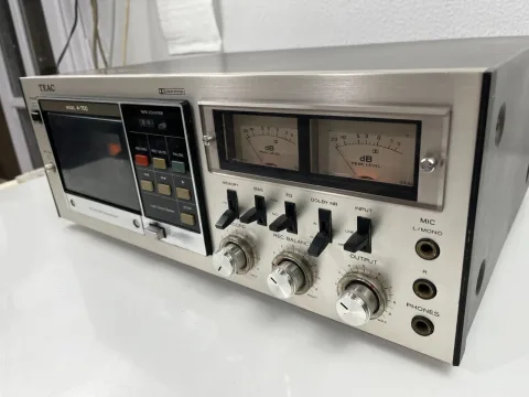 Teac A-700 - Stereo Cassette Deck Recorder
