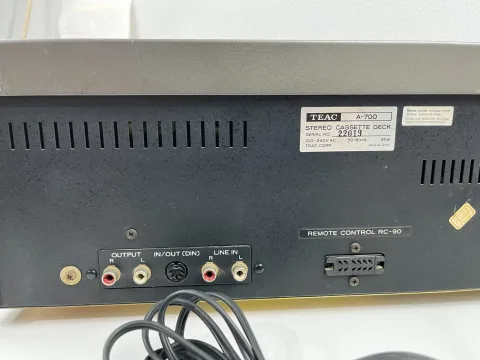 Teac A-700 - Stereo Cassette Deck Recorder